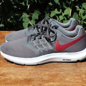 Nike Swift Running Shoe 7.5